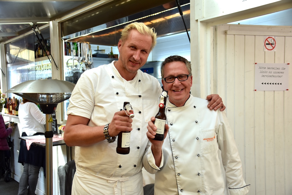 Zwei Kochprofis