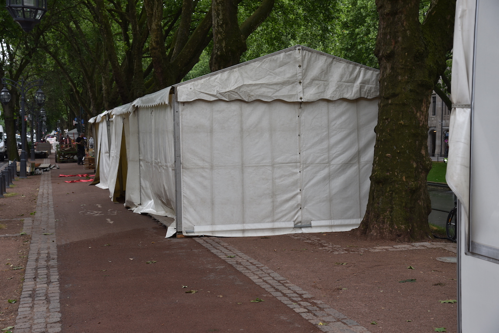 Radweg auf der Kö gesperrt für Bücherbummel