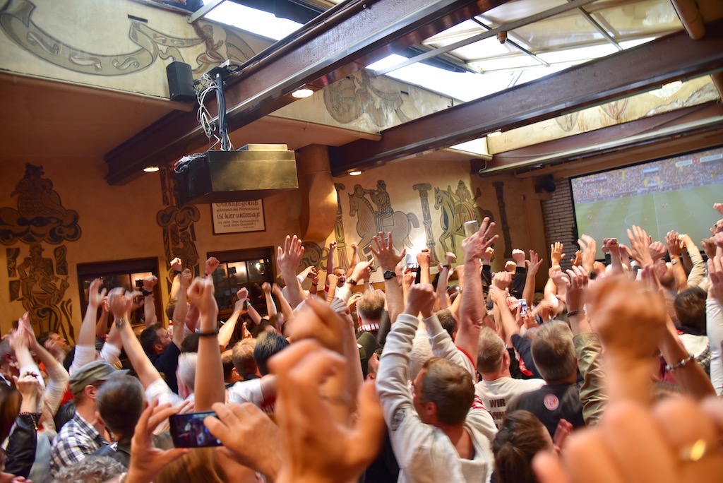 Fortuna aufgestiegen — Lokalbüro gratuliert