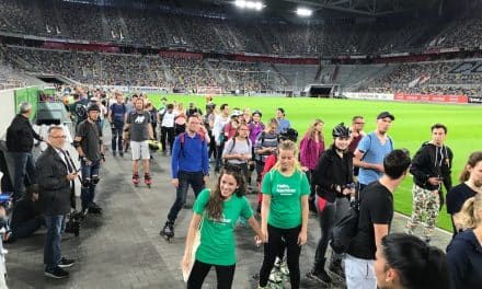 Auf Inlinern durch die&nbsp;Arena