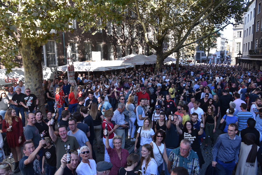 Hosen Treff im Uerige