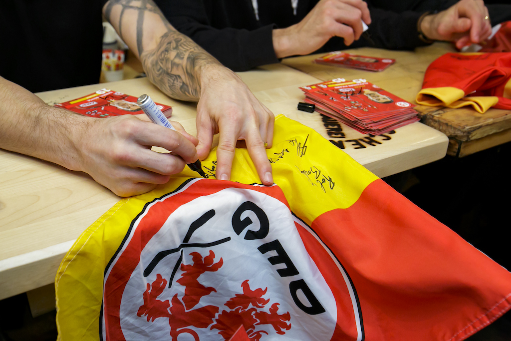 Stadtwerke Düsseldorf laden zur DEG-Autogrammstunde in der Winterwelt ein