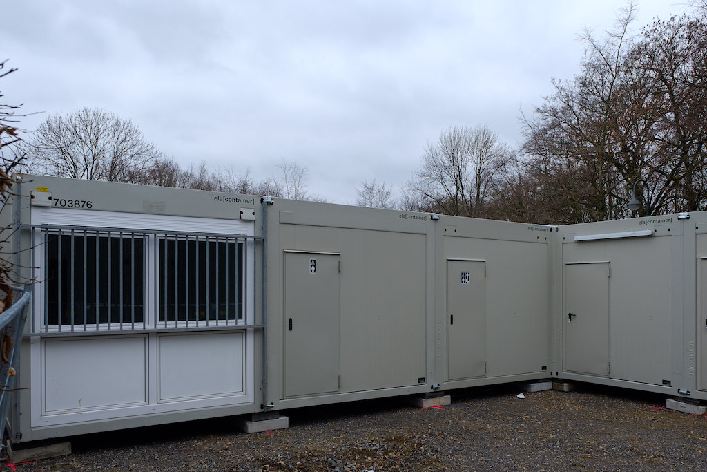 Übergangsvereinsheim für den S.C. Schwarz-Weiß 06