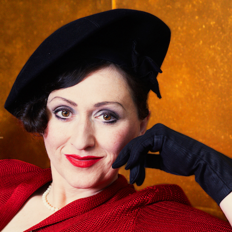 Evi singt Piaf — Chanson Divine