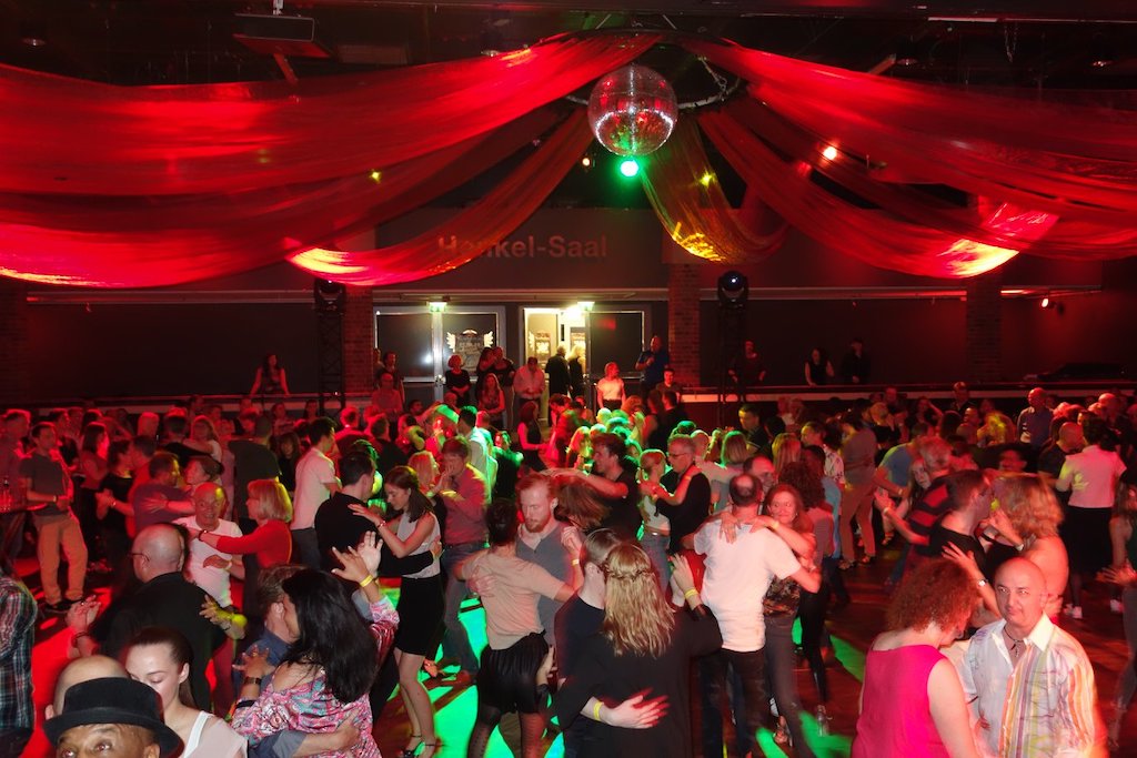 Salsa-Party mit den weltweit besten DJs