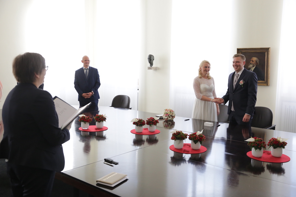Trauungen wieder mit Gästen möglich