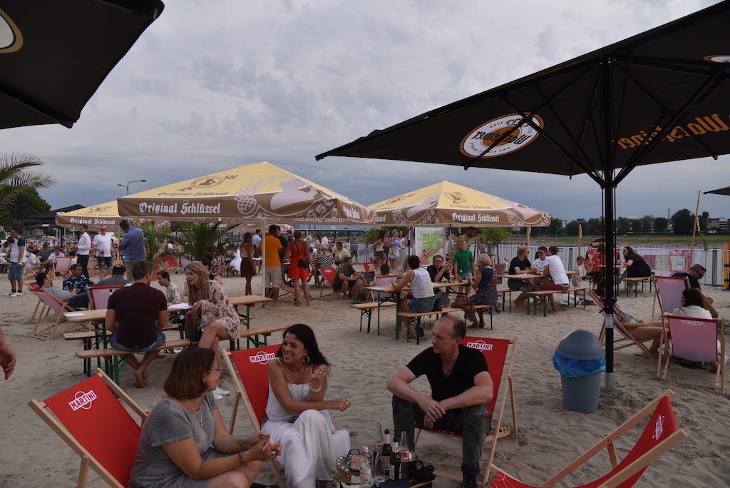 Beachclub Foto: LOKALBÜRO