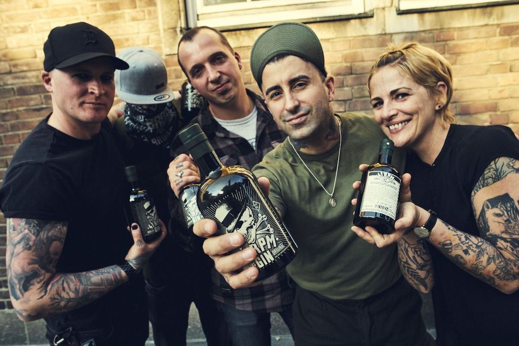 BROILERS kreieren „41 RPM“ – den ersten und einzigen nur in Düsseldorf gefertigten Gin