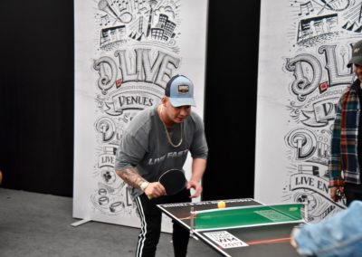 Backstage vor dem Auftritt noch ein Spielchen Foto: LOKALBÜRO