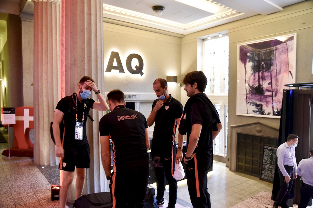 Betreuer FC Sevilla Foto: LOKALBÜRO