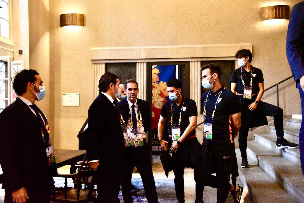 Betreuer FC Sevilla Foto: LOKALBÜRO