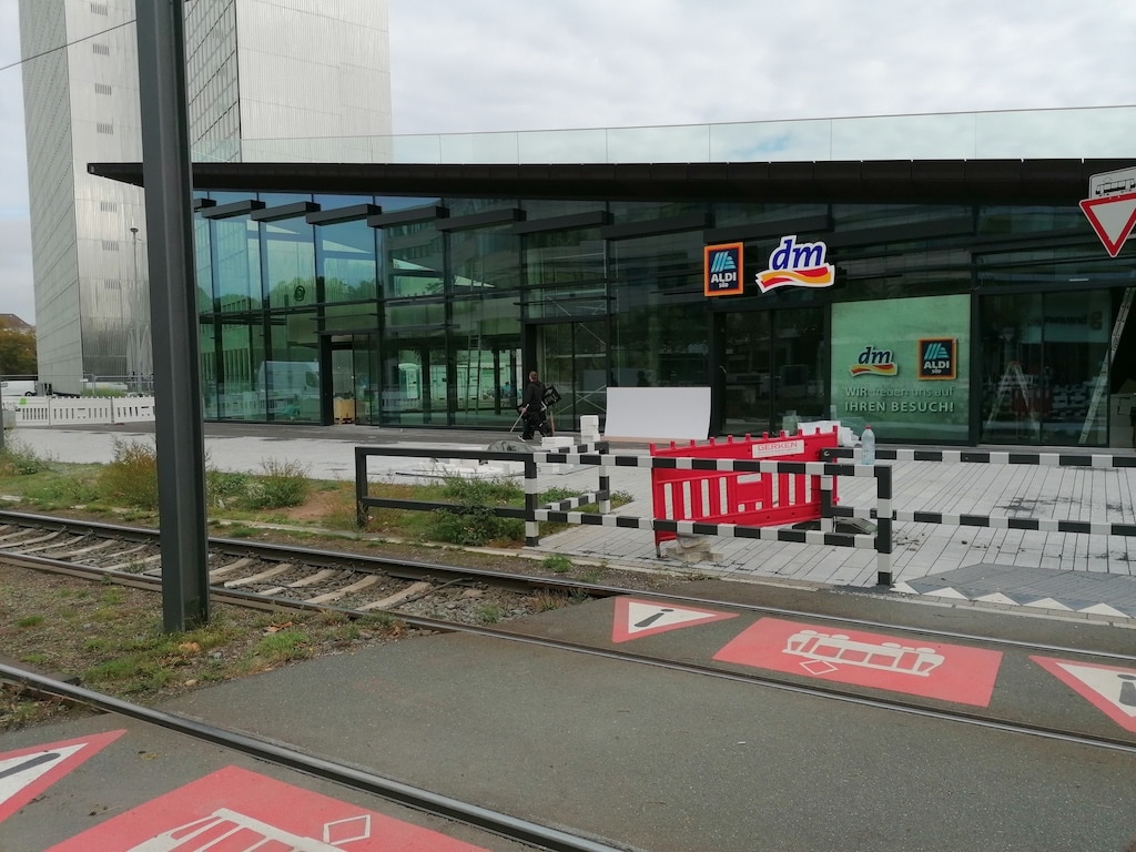 Aldi und dm im K II Foto: LOKALBÜRO Aldi und dm im K II Foto: LOKALBÜRO
