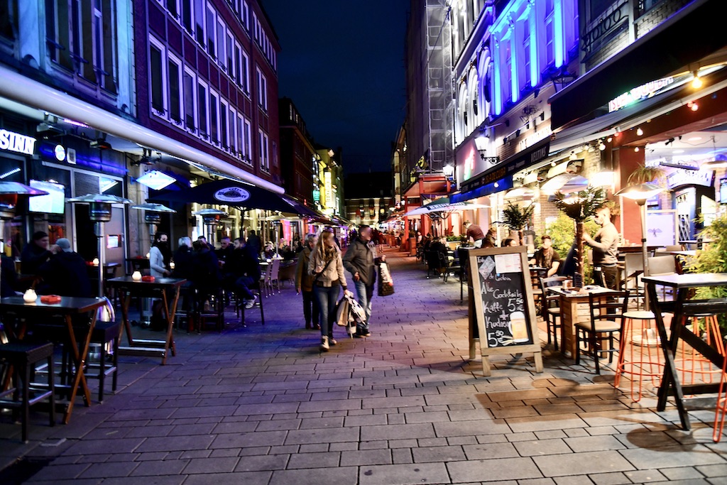 Das Oberverwaltungsgericht in Münster bestätigt Sperrstunde