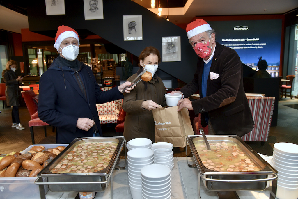 Mittagessen mit wohnungslosen Menschen — dieses Jahr leider nur to&nbsp;go