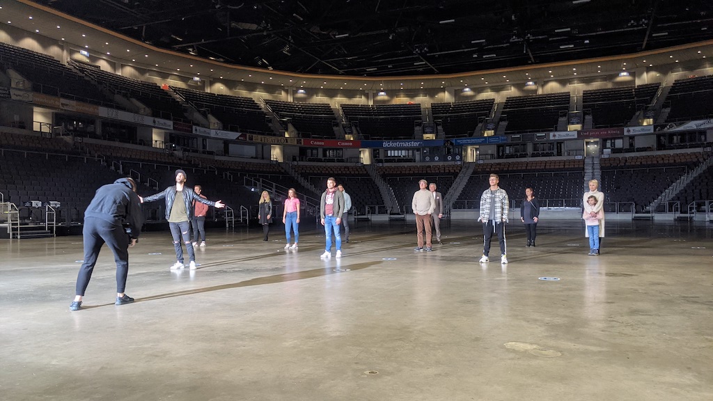 enkelson. dreht Musikvideo in der König-Pilsener- ARENA