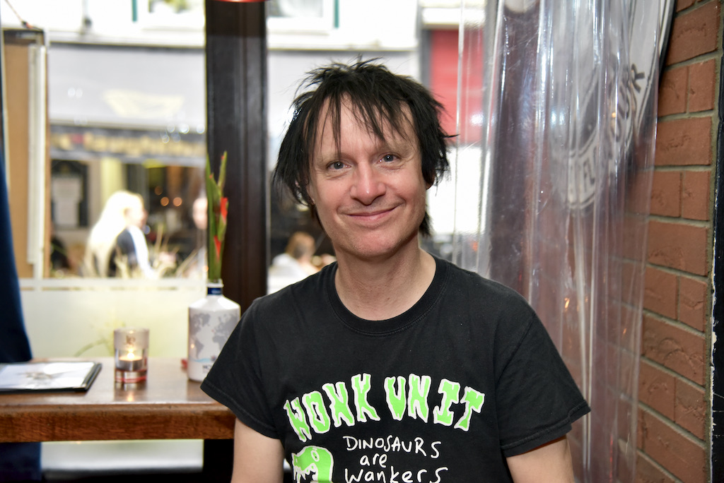 Hosen Schlagzeuger jetzt in Deutschland eingebürgert