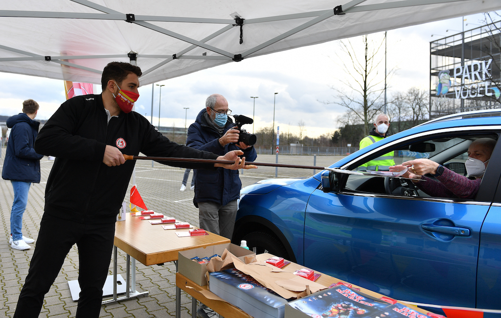 DEG Düsseldorf — Zweite Drive In-Aktion mit den Stadtwerke Düsseldorf