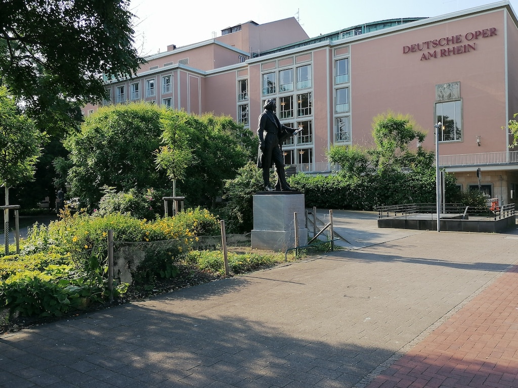 Deutsche Oper am Rhein @ Lokalbüro