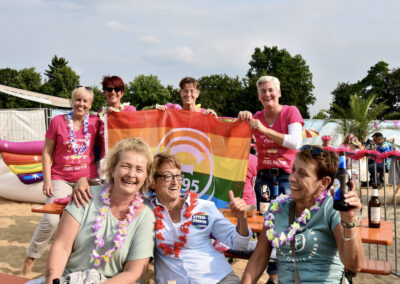 Pink Monday im Beach Club Fot: LOKALBÜRO