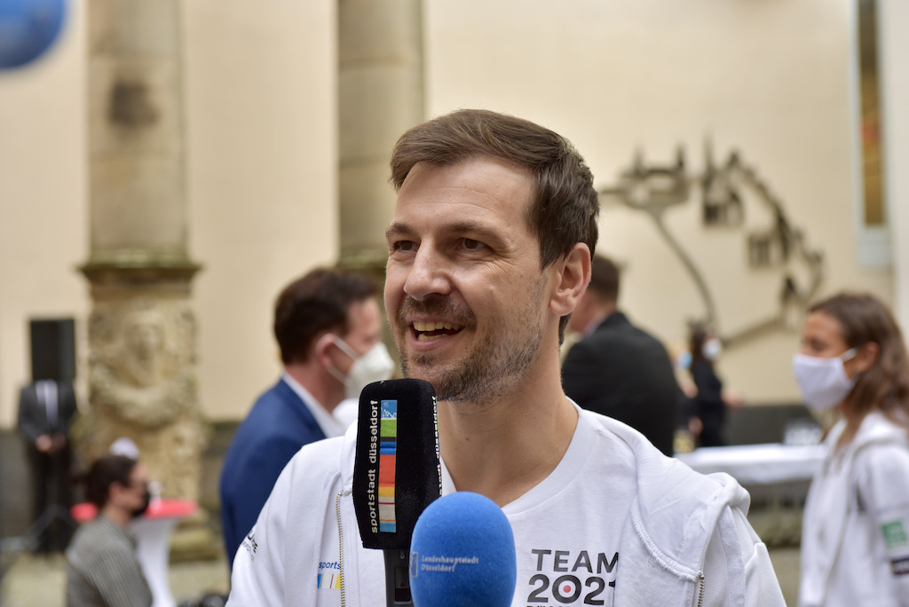 Timo Boll hat mit seiner Mannschaft bei den Sommerspielen in Tokio die Silbermedaille gewonnen