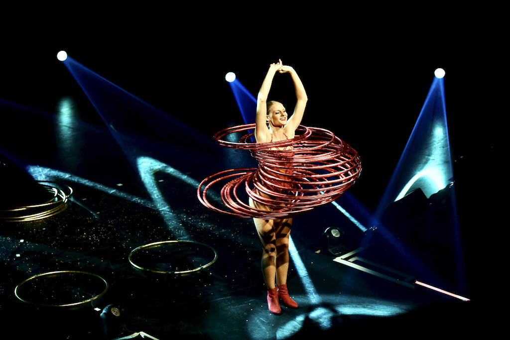 “Reizvoll” die neu Show in Roncalli‘s Apollo Varieté