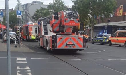 Brand in einem Wohn- und Geschäftshaus