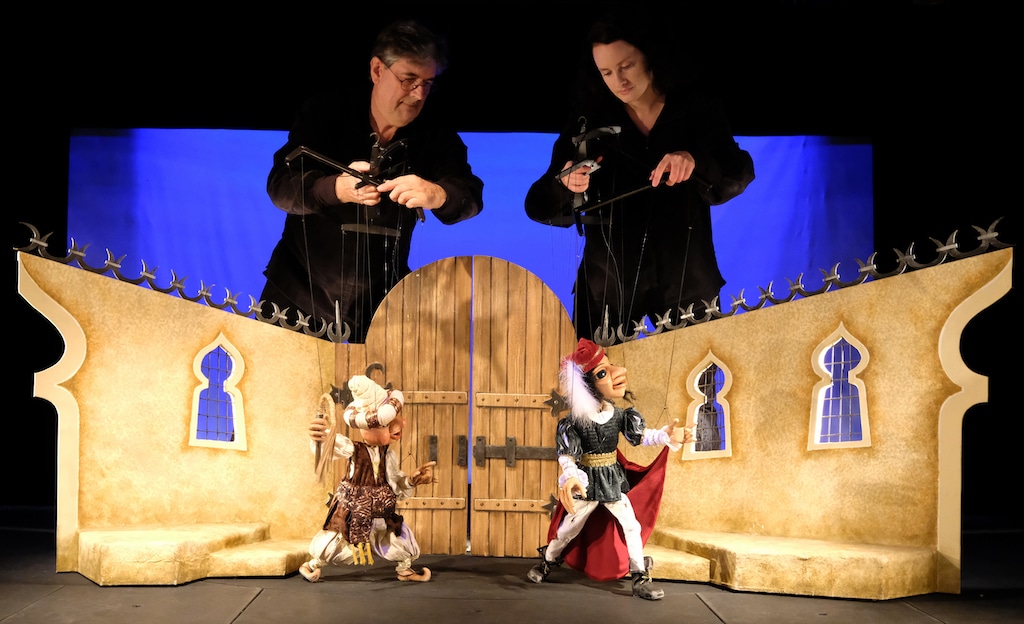 Eine Benefizveranstaltung zugunsten des Düsseldorfer Marionetten-Theaters