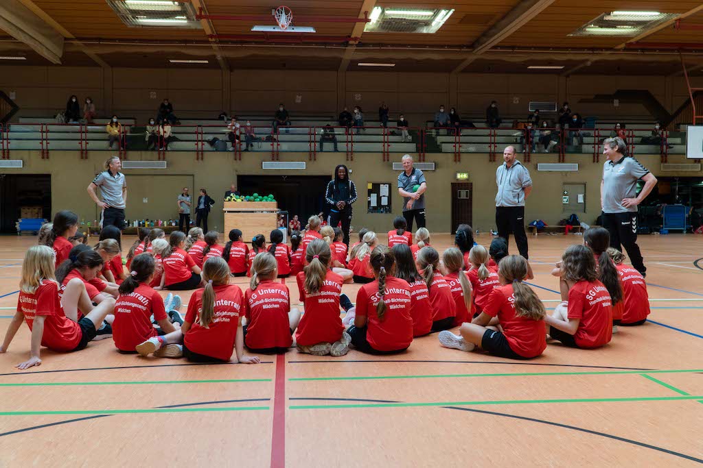 „Handball-Sichtungscamp“ für Mädchen dank Förderung der Stadt Düsseldorf