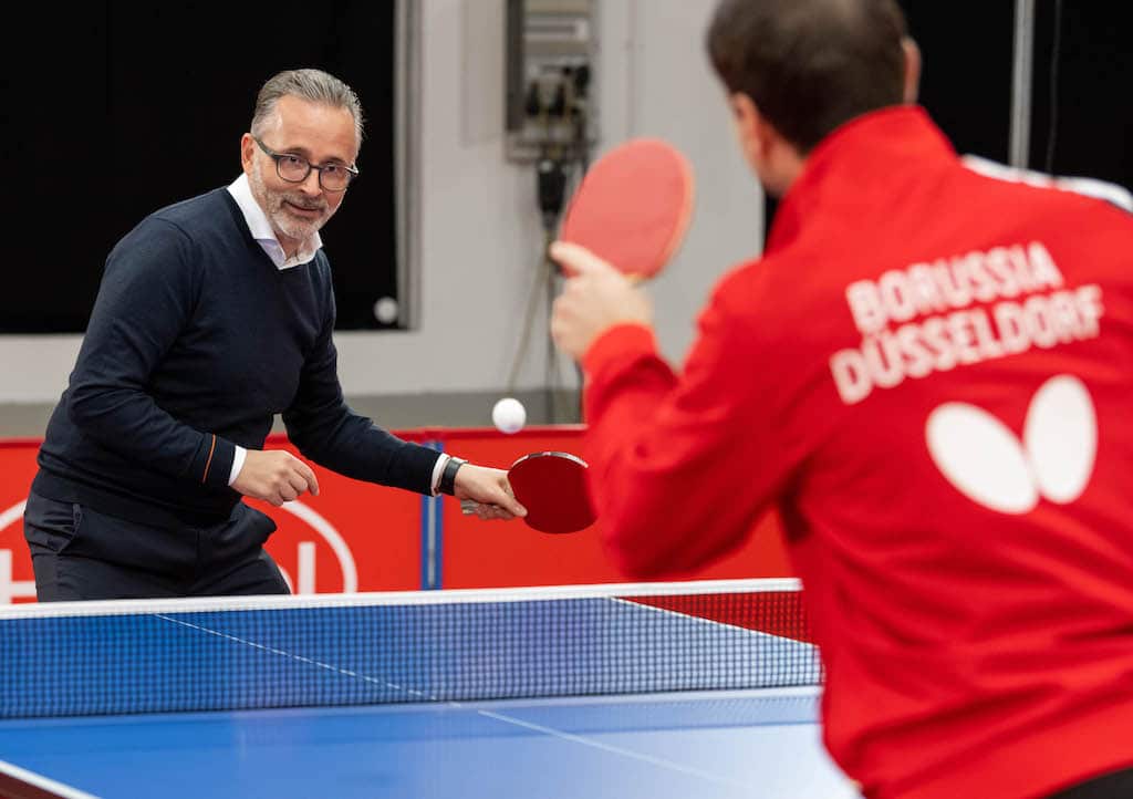 Düsseldorf spielt Tischtennis. Für Düsseldorf.´ Henkel-Chef Knobel forderte Boll heraus