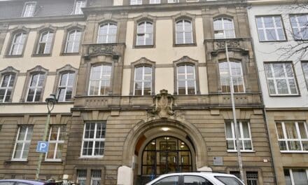 Fassaden an acht Schulen werden saniert
