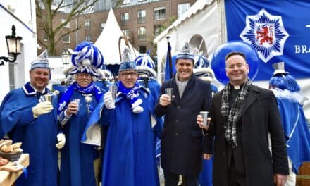 Feldlager der Prinzengarde Blau-Weiss am Weinhaus „En de&nbsp;Canon“