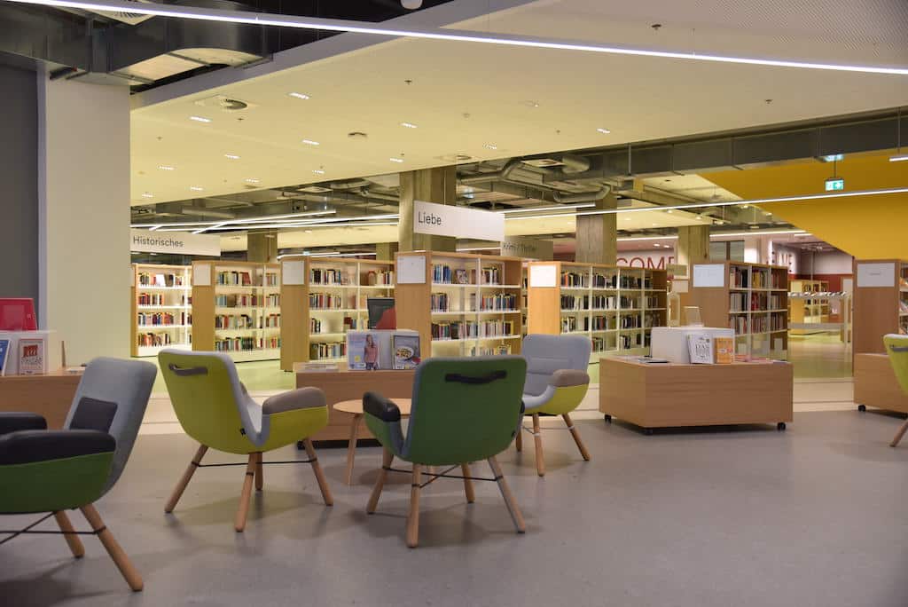 “Unter Elchen” – Düsseldorfer Lesebühne zu Gast in der Zentralbibliothek