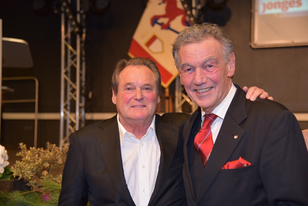 Josef Klüh feiert 80. Geburtstag mit seiner Familie in Dubai