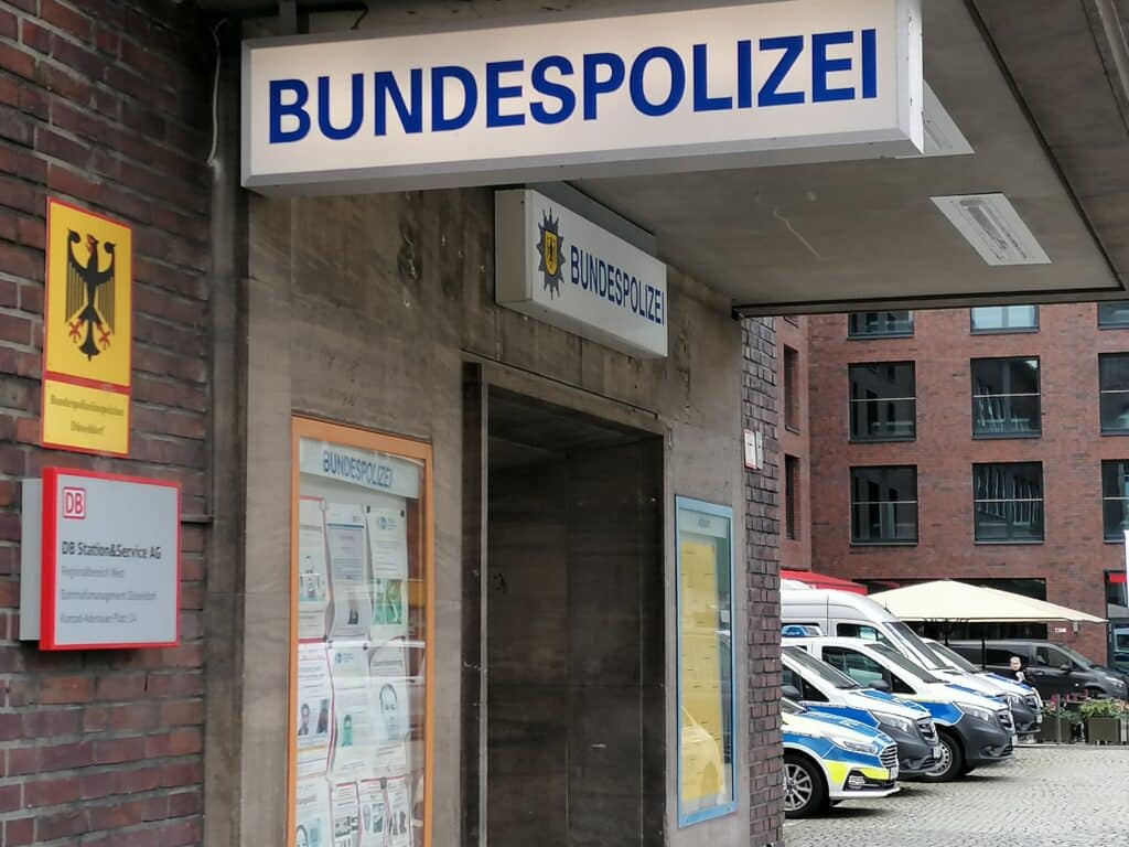 Symbolbild Bundespolizei HBF Düsseldorf © Lokalbüro