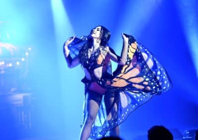 Roncalli’s Apollo Varieté Betriebs GmbH - Apollo-Platz 1 - 40213 Düsseldorf Pressekontakt: Ahmed Chakir – ahmed.chakir@apollo-variete.com - 0211 – 828 905 50 www.apollo-variete.com Zorè Espana – Hula Hoop & Cyr Foto: LOKALBÜRO