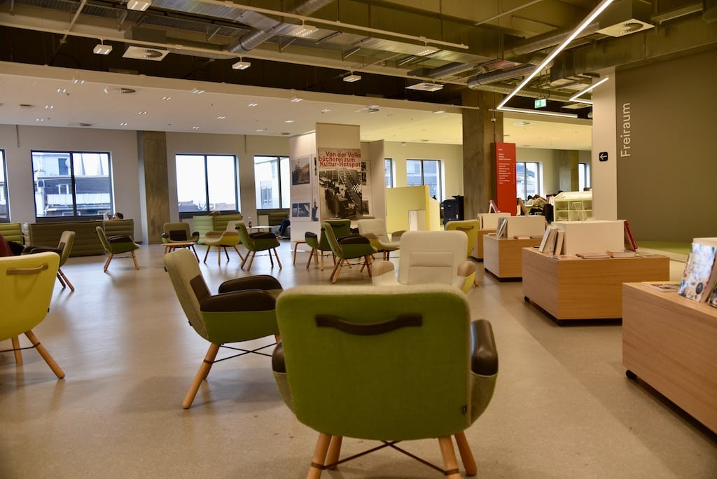 Rosemarie Marschner zu Gast bei “Frisch gepresst” in der Zentralbibliothek