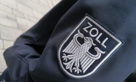 Zoll warnt vor Sommerferien-Fallen bei der Reise-Mitbringsel