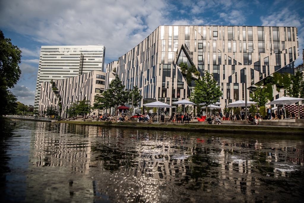 Mode für alle – am Samstag mit öffentlicher Modenschau, Eifelturm und Kö-Bogen Sundowner