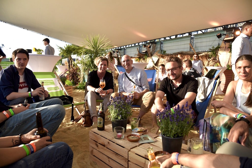 Sommerfeeling mit Strandatmosphäre im Kino Beach Düsseldorf