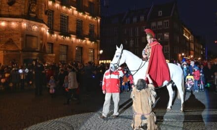 St. Martin reitet wieder durch die&nbsp;Stadt