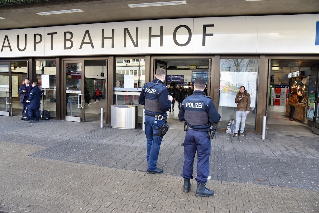 Symbolbild Bundespolizei am Hauptbahnhof im Einsatz © Lokalbüro