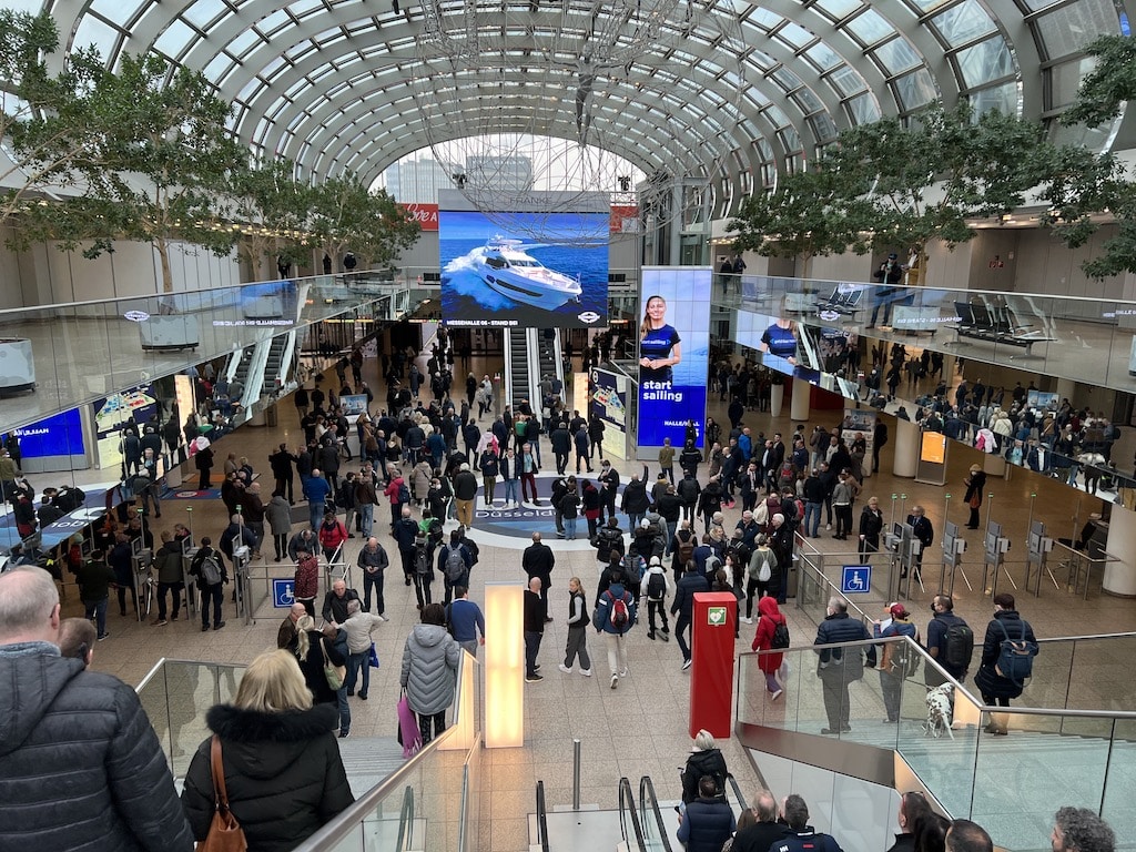 Diebstahl auf Messe — Zwei Tatverdächtige auf frischer Tat festgenommen