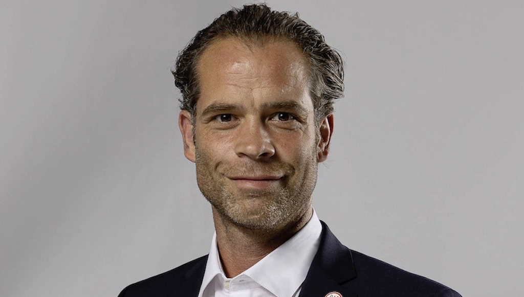 Niki Mondt bleibt langfristig Sportdirektor bei der DEG