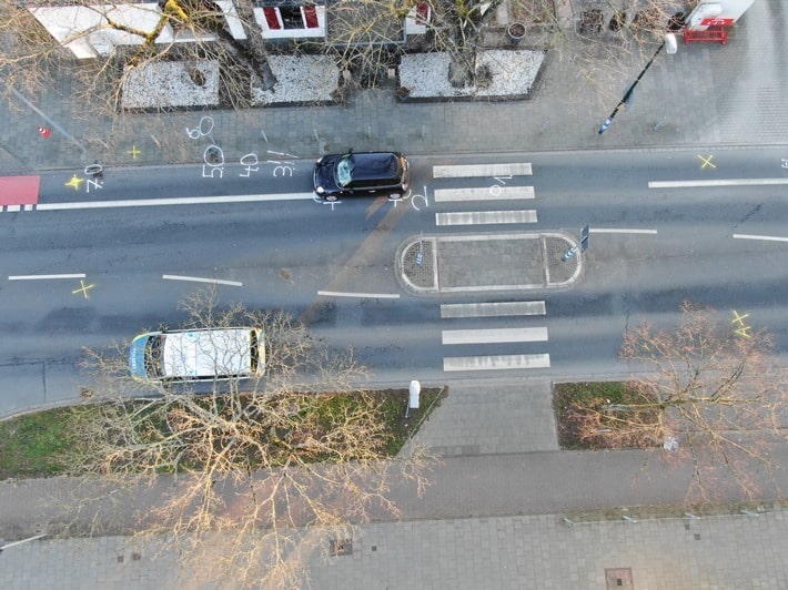 Schwerer Verkehrsunfall — Fußgänger verletzt