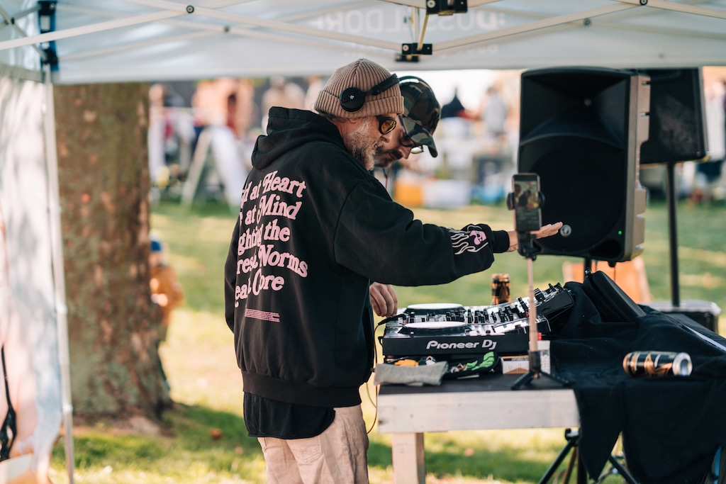 Frühlingsflohmarkt am 23. April im Allwetterbad Flingern