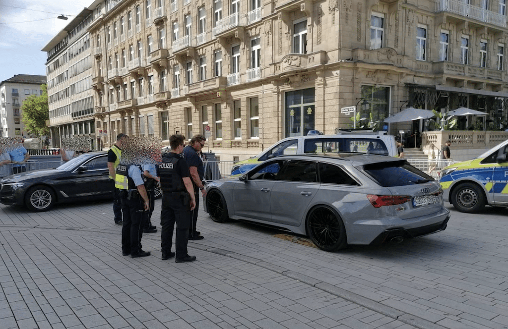 Poser- und Tuning Kontrollen zu “Car-Freitag”