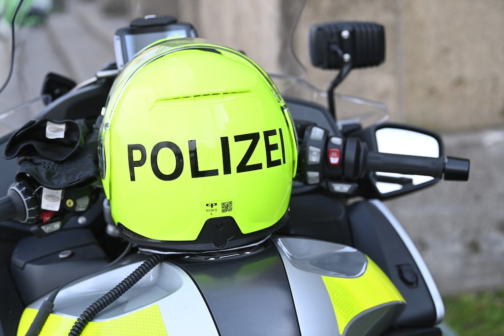Friedrichstadt – Jugendliche Geschäftseinbrecher auf frischer Tat festgenommen – Ermittlungsrichter
