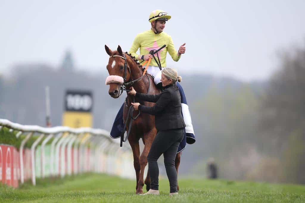 Kirschblüten-Renntag am Sonntag auf der Grafenberger Galopprennbahn