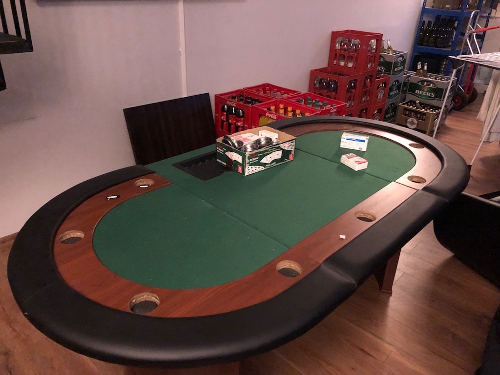 “ET PRIOS” lässt illegalen Spielclub auffliegen