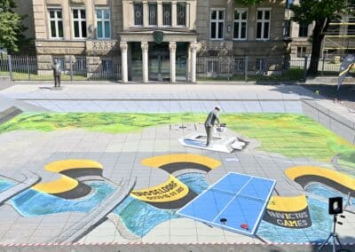 Der Künstler Gregor Wosik bei der Erstellung des Kunstwerkes Foto: LOKALBÜRO